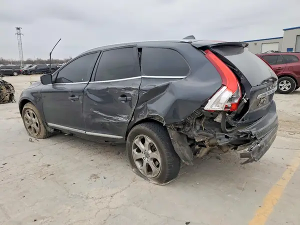 YV440MDK2G2848381 2016 VOLVO XC60 - Image 2