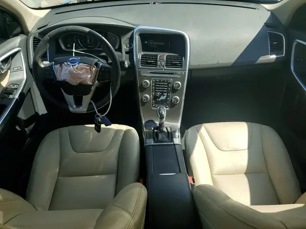 YV440MDK2G2853368 2016 VOLVO XC60 - Image 8