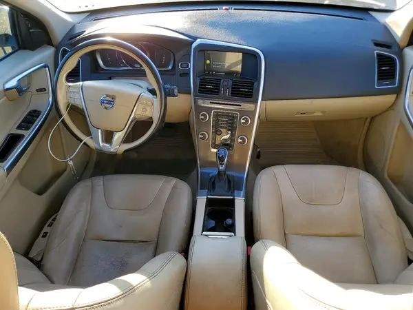 YV440MDK2G2875144 2016 VOLVO XC60 - Image 8