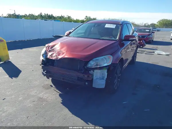 YV440MDK3G2789339 2016 VOLVO XC60 - Image 2