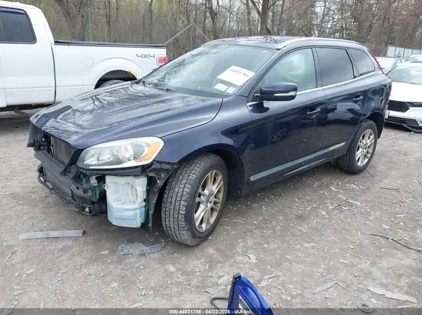 YV440MDK3G2791639 2016 VOLVO XC60 - Image 2