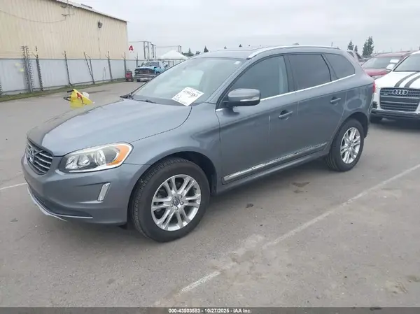 YV440MDK3G2794251 2016 VOLVO XC60 - Image 2