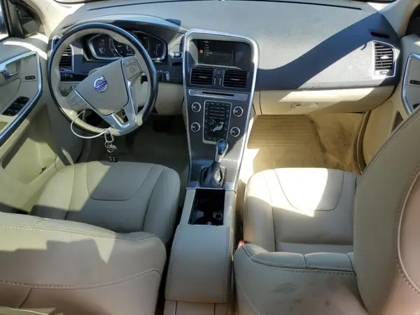 YV440MDK3G2798400 2016 VOLVO XC60 - Image 8