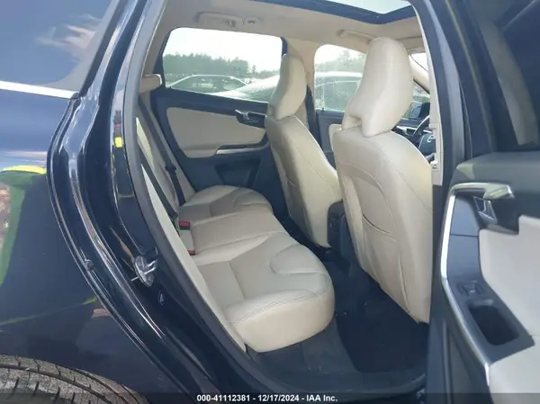 YV440MDK3G2915618 2016 VOLVO XC60 - Image 8