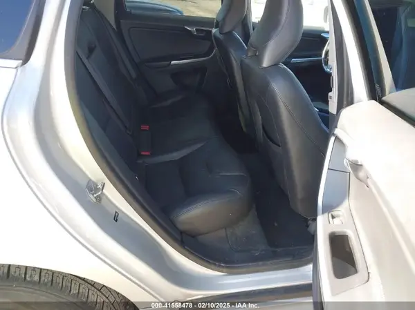 YV440MDK4G2785008 2016 VOLVO XC60 - Image 8
