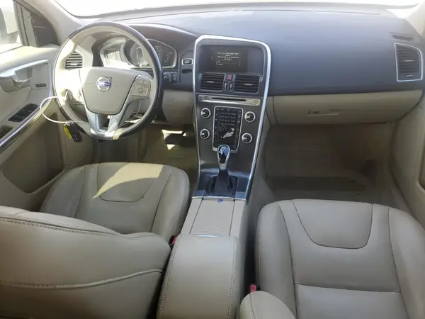 YV440MDK4G2787776 2016 VOLVO XC60 - Image 8