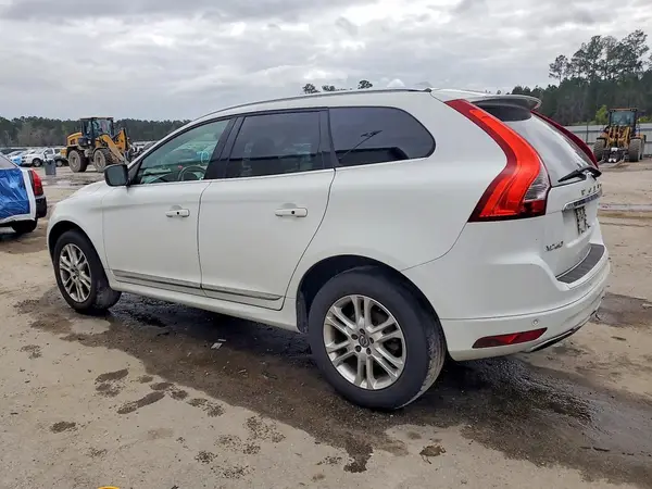 YV440MDK4G2792542 2016 VOLVO XC60 - Image 2