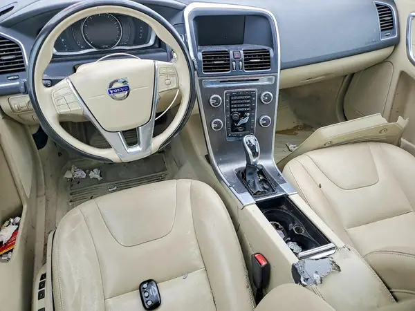 YV440MDK4G2792542 2016 VOLVO XC60 - Image 8