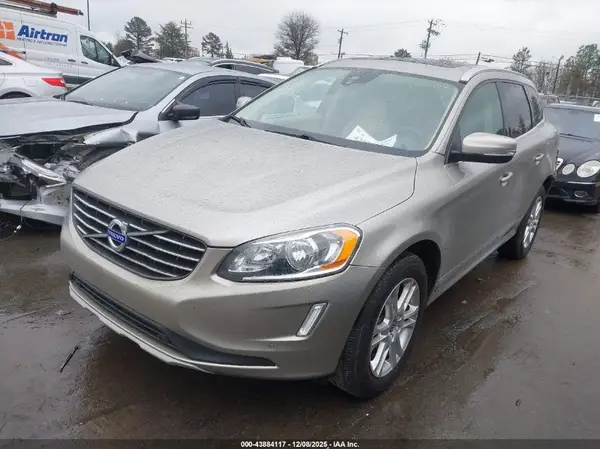 YV440MDK4G2796283 2016 VOLVO XC60 - Image 2
