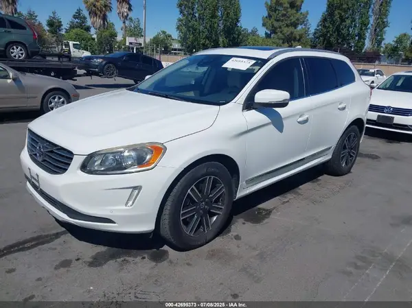 YV440MDK4G2847071 2016 VOLVO XC60 - Image 2