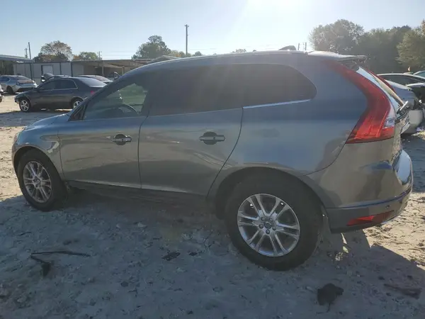 YV440MDK4G2858040 2016 VOLVO XC60 - Image 2
