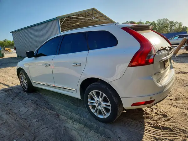 YV440MDK4G2861844 2016 VOLVO XC60 - Image 2
