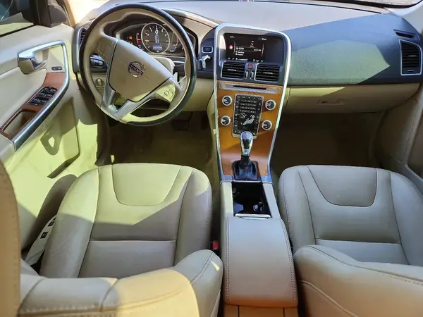 YV440MDK4G2861844 2016 VOLVO XC60 - Image 8