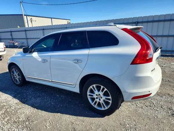 YV440MDK4G2870933 2016 VOLVO XC60 - Image 2