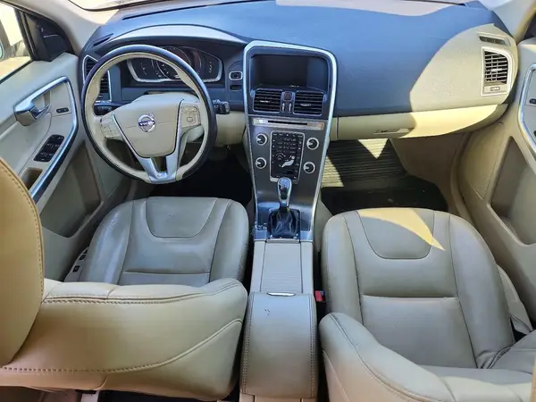 YV440MDK4G2870933 2016 VOLVO XC60 - Image 8