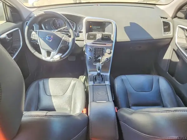 YV440MDK4G2880779 2016 VOLVO XC60 - Image 8