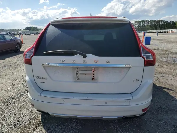 2016 VOLVO XC60 auction photo 6