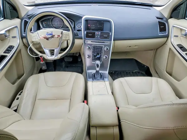 YV440MDK5G2781582 2016 VOLVO XC60 - Image 8