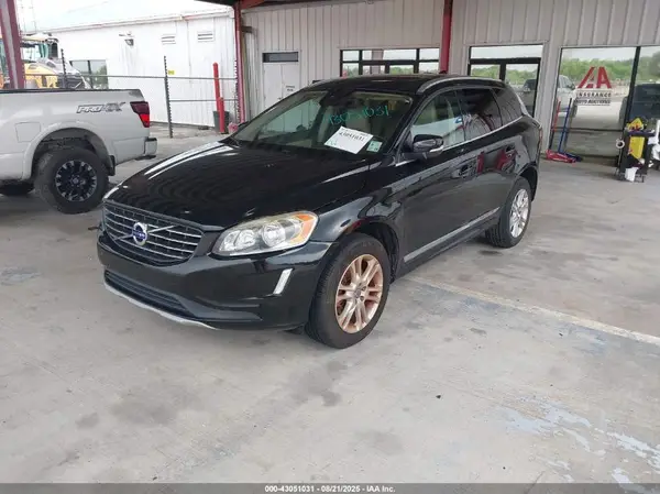 YV440MDK5G2820591 2016 VOLVO XC60 - Image 2