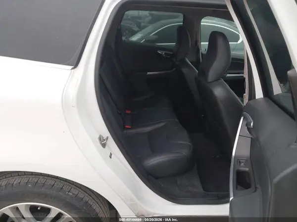 YV440MDK5G2825497 2016 VOLVO XC60 - Image 8