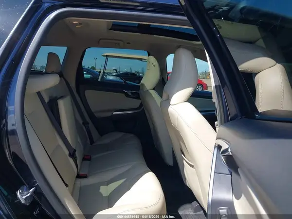 YV440MDK5G2846673 2016 VOLVO XC60 - Image 8