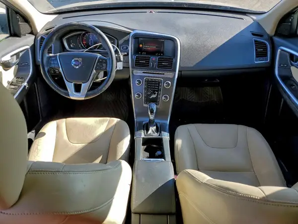 YV440MDK5G2850092 2016 VOLVO XC60 - Image 8
