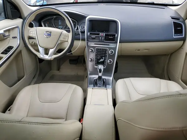 YV440MDK6G2781087 2016 VOLVO XC60 - Image 8