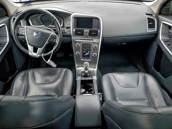 YV440MDK6G2781445 2016 VOLVO XC60 - Image 8