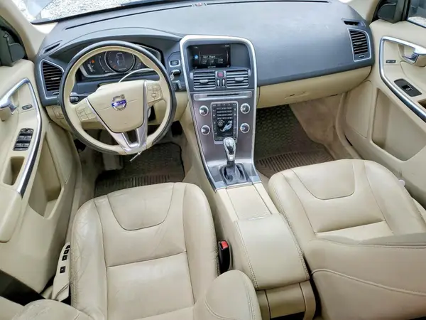 YV440MDK6G2788945 2016 VOLVO XC60 - Image 8
