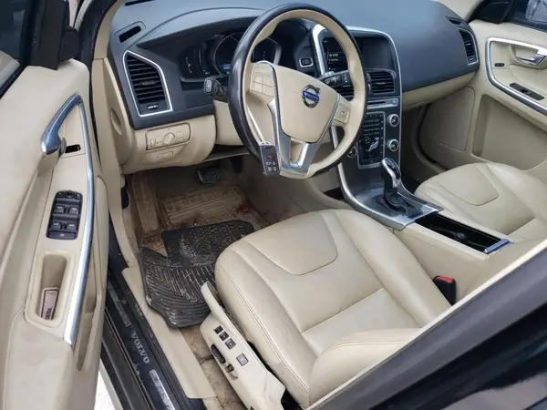 YV440MDK6G2799766 2016 VOLVO XC60 - Image 8