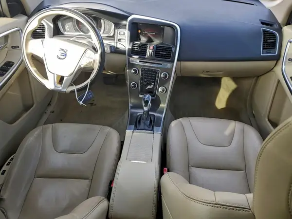 YV440MDK6G2843717 2016 VOLVO XC60 - Image 8