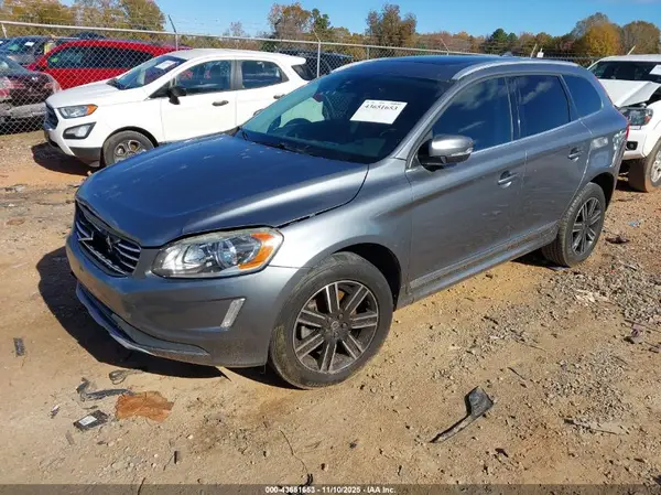 YV440MDK6G2890455 2016 VOLVO XC60 - Image 2