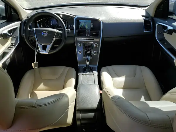 YV440MDK6G2912292 2016 VOLVO XC60 - Image 8