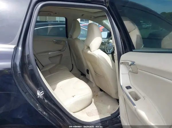 YV440MDK7G2782359 2016 VOLVO XC60 - Image 8
