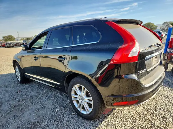 YV440MDK7G2783138 2016 VOLVO XC60 - Image 2