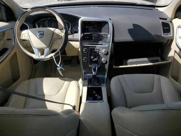 YV440MDK7G2787173 2016 VOLVO XC60 - Image 8