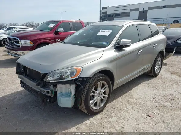 YV440MDK7G2870733 2016 VOLVO XC60 - Image 2