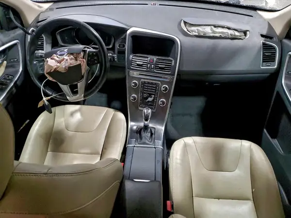 YV440MDK7G2902435 2016 VOLVO XC60 - Image 8