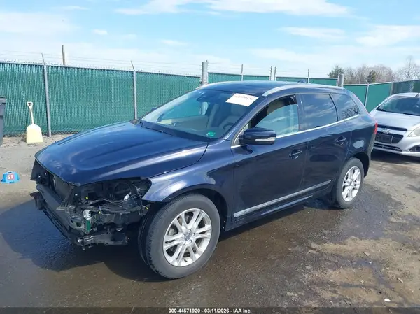 YV440MDK8G2811335 2016 VOLVO XC60 - Image 2