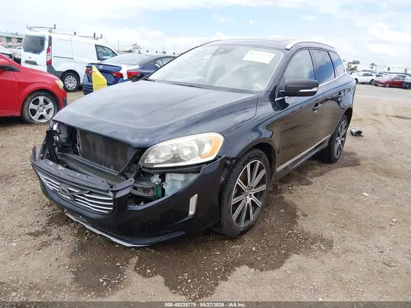 YV440MDK8G2823565 2016 VOLVO XC60 - Image 2