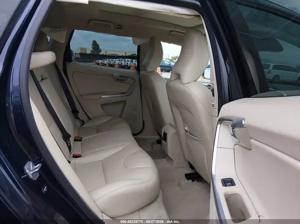 YV440MDK8G2823565 2016 VOLVO XC60 - Image 8