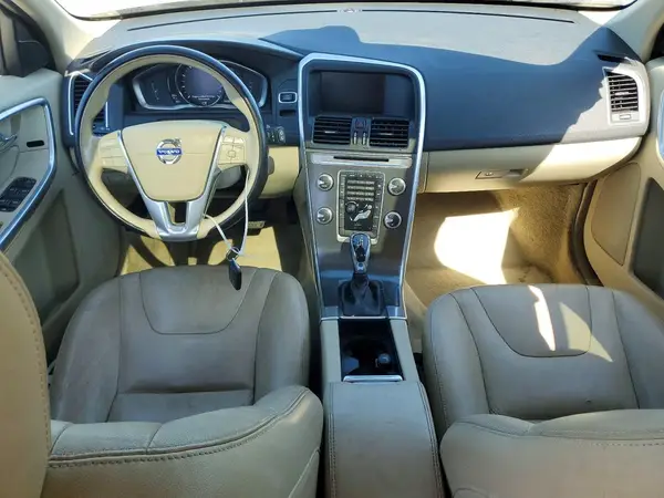 YV440MDK8G2844187 2016 VOLVO XC60 - Image 8
