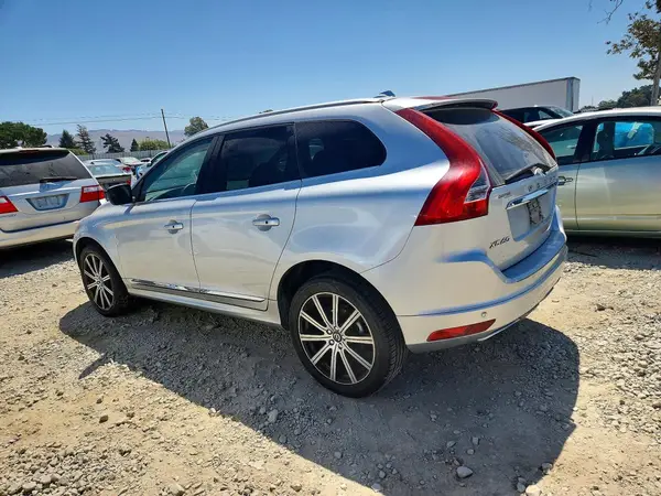 YV440MDK8G2880980 2016 VOLVO XC60 - Image 2