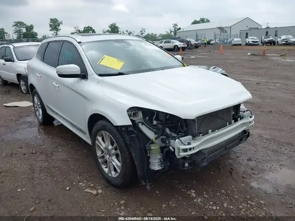 YV440MDK8GZ792365 2016 VOLVO XC60 - Image 1