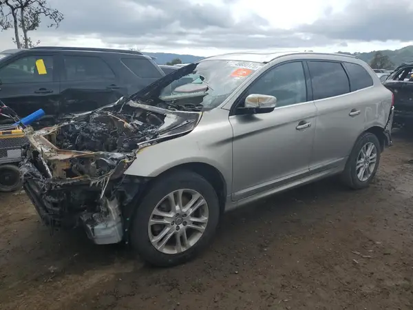 YV440MDK9G2784999 2016 VOLVO XC60 - Image 1