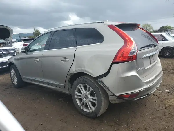YV440MDK9G2784999 2016 VOLVO XC60 - Image 2
