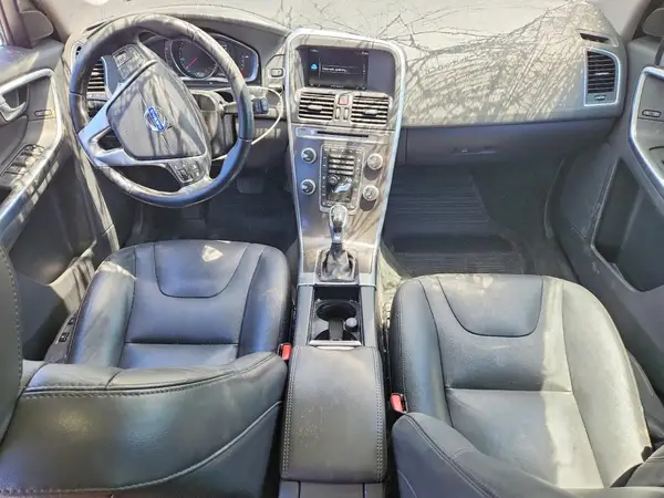 YV440MDK9G2823204 2016 VOLVO XC60 - Image 8