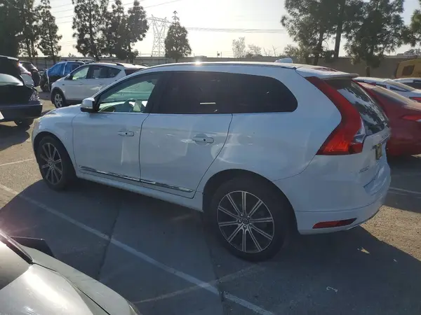 YV440MDK9G2853853 2016 VOLVO XC60 - Image 2