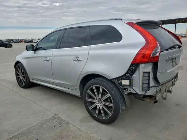 YV440MDK9G2903487 2016 VOLVO XC60 - Image 2