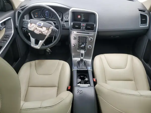 YV440MDK9G2910679 2016 VOLVO XC60 - Image 8